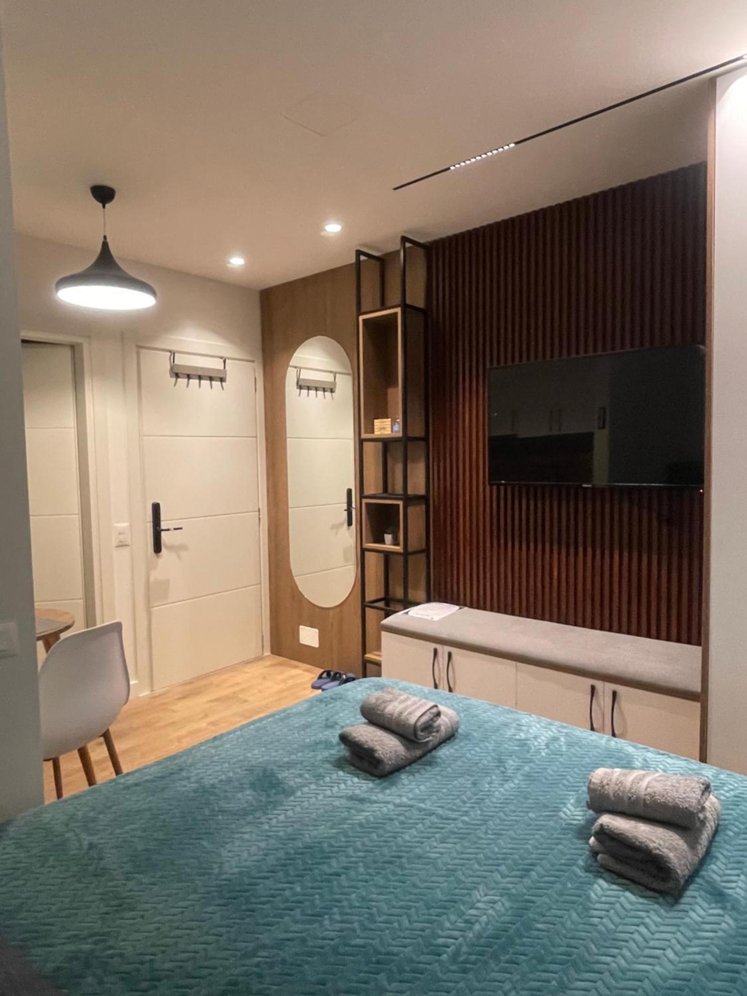 Downtown Studio Apartments Tirana Exterior photo