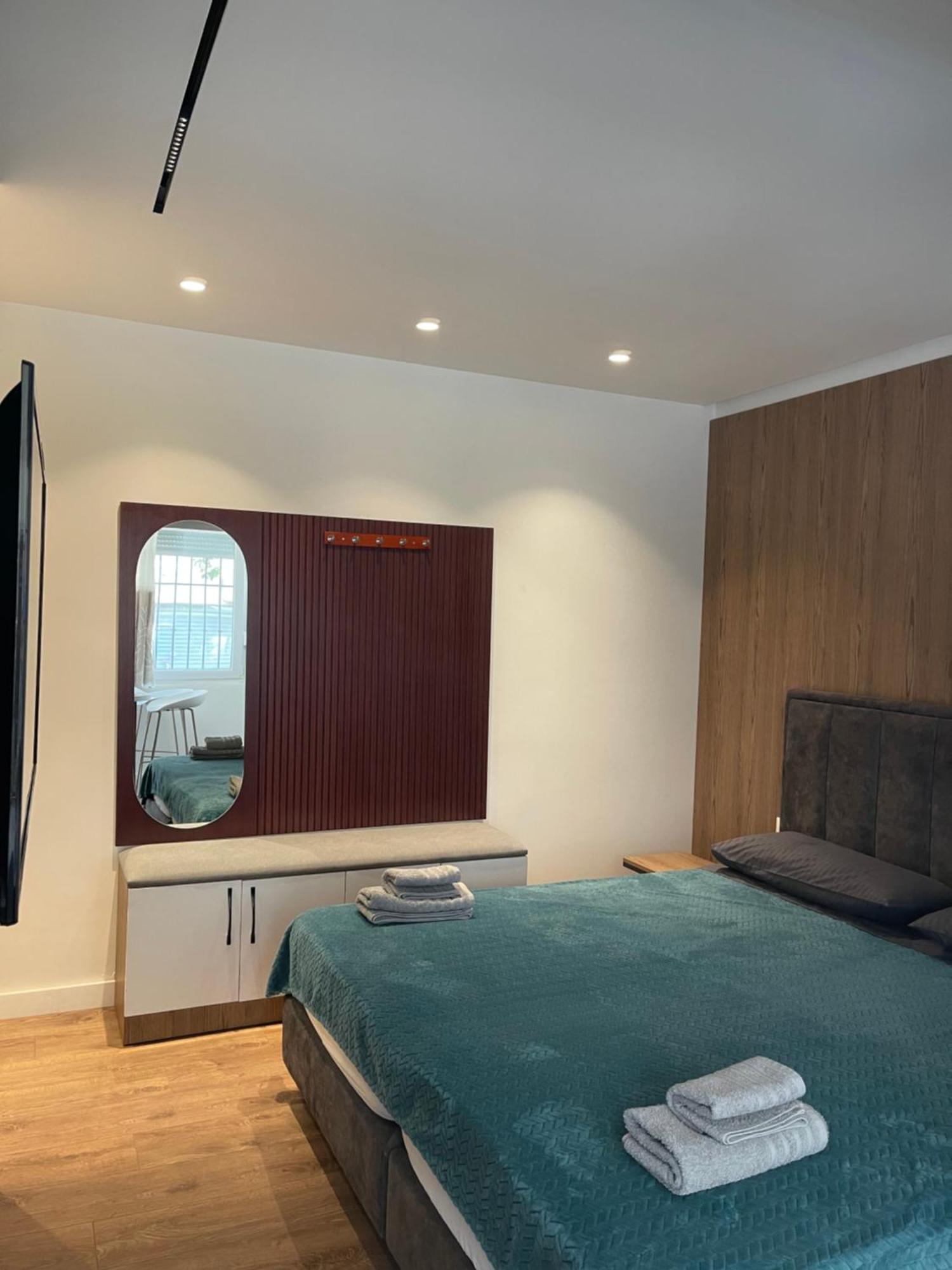 Downtown Studio Apartments Tirana Exterior photo
