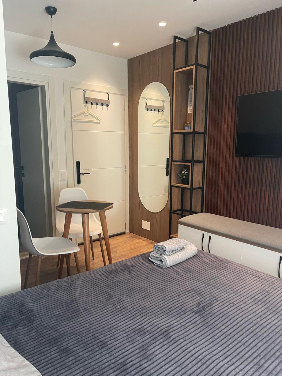 Downtown Studio Apartments Tirana Exterior photo